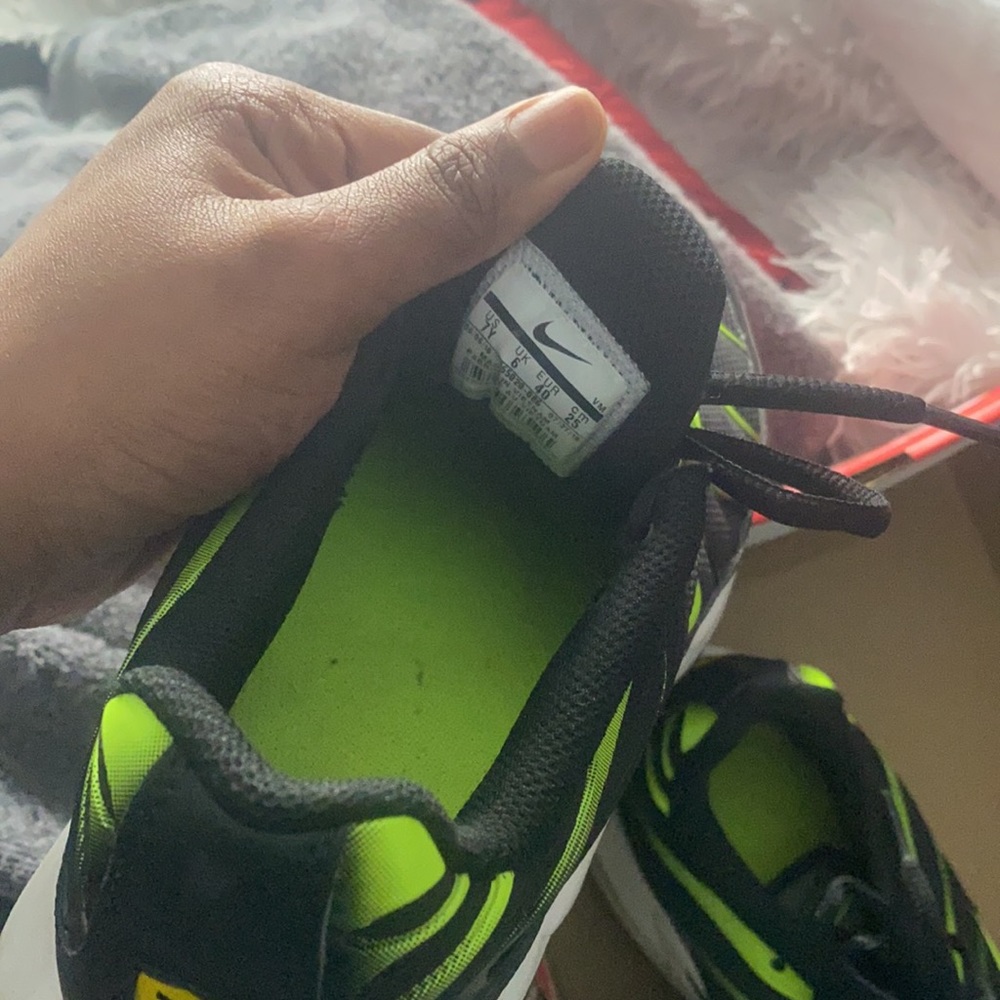 Air Max - Picture 7 of 8